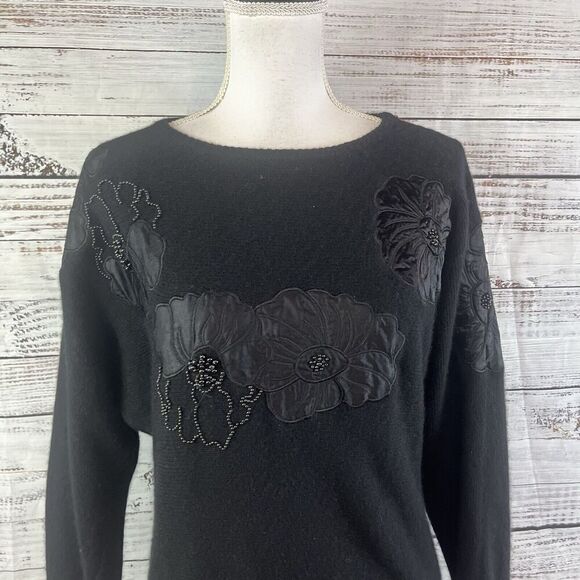 Vintage Lindsey Blake Sweater sz Medium Black Wool Angora Rabbit Floral Beading - Picture 2 of 11